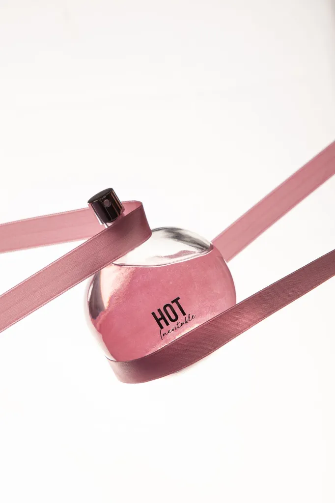 Perfume_Hot3.webp