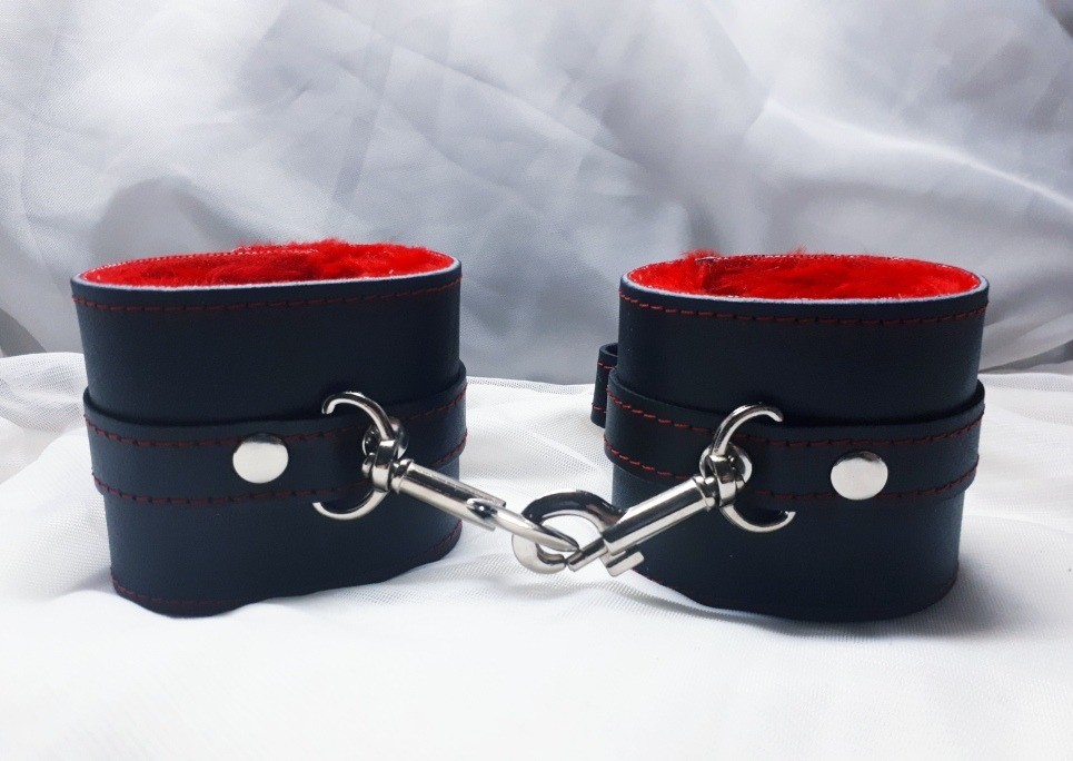 Esposa con Peluche y Mosqueton Grande.