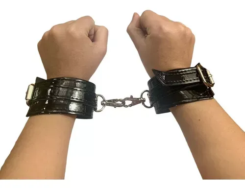 Esposas C/mosqueton Charol Simil Cuero