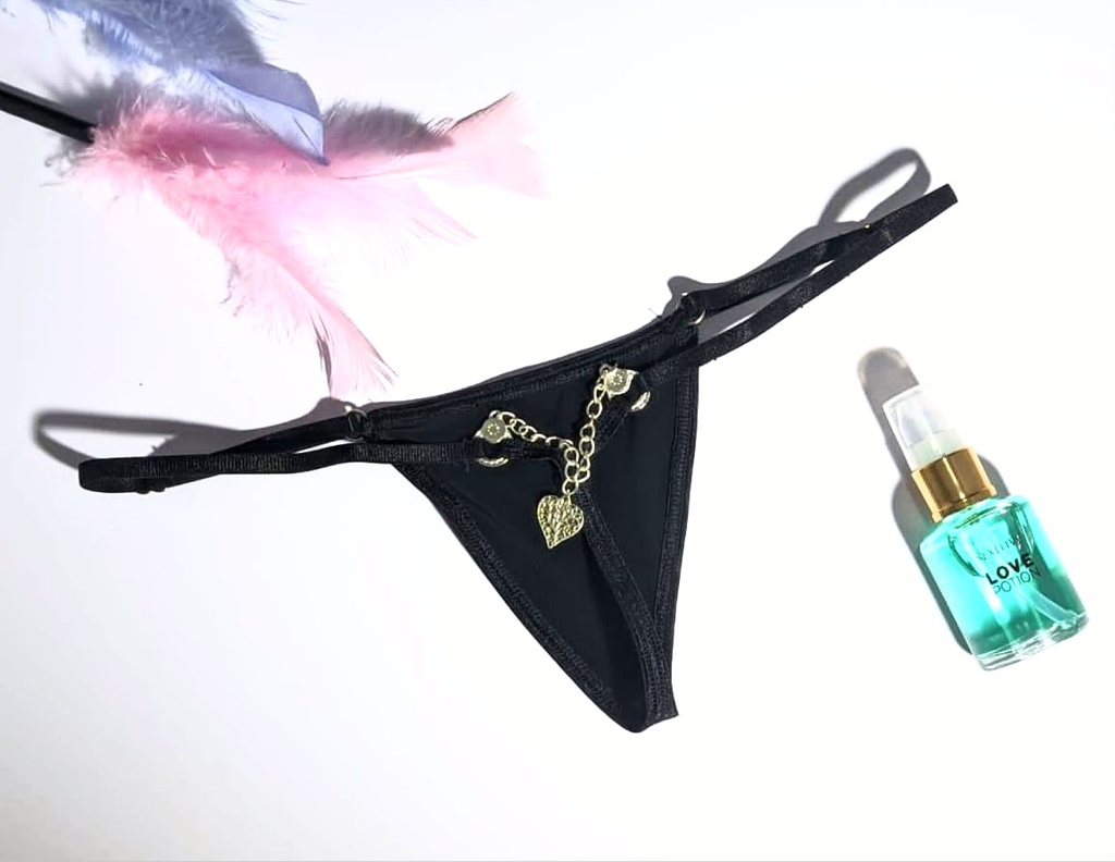 [RT-658-TU-NEG] Tanga Corazon Colgante TU Negro